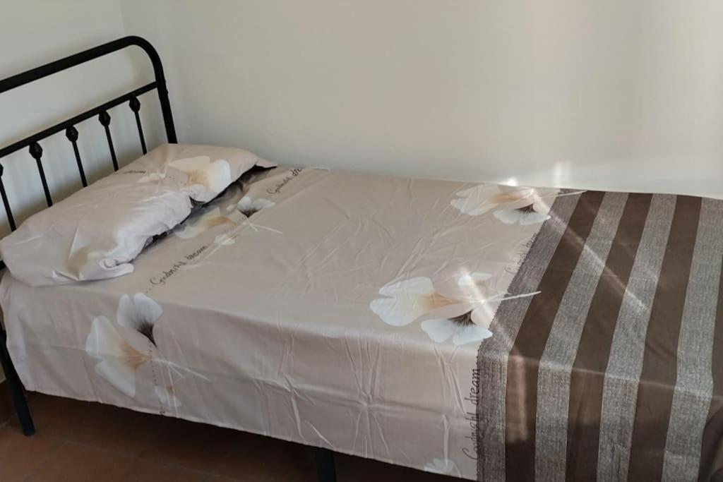 Villa Casa Centrica En Girona Esterno foto