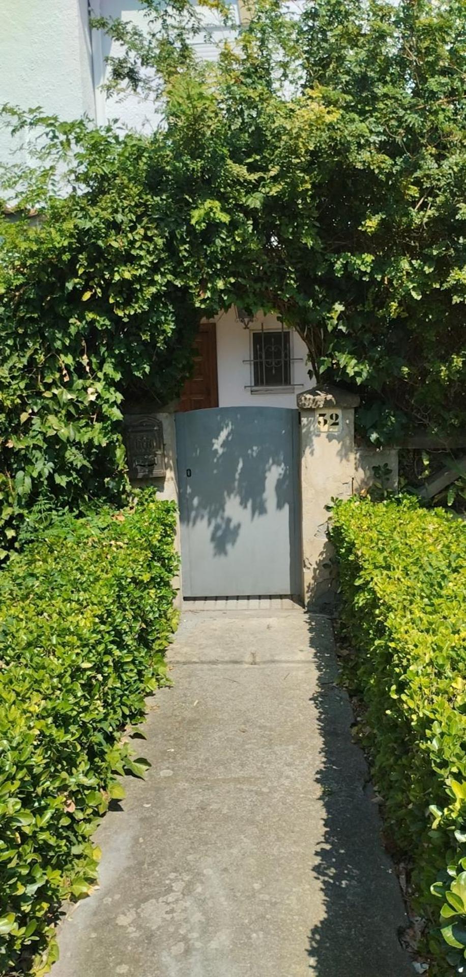 Villa Casa Centrica En Girona Esterno foto